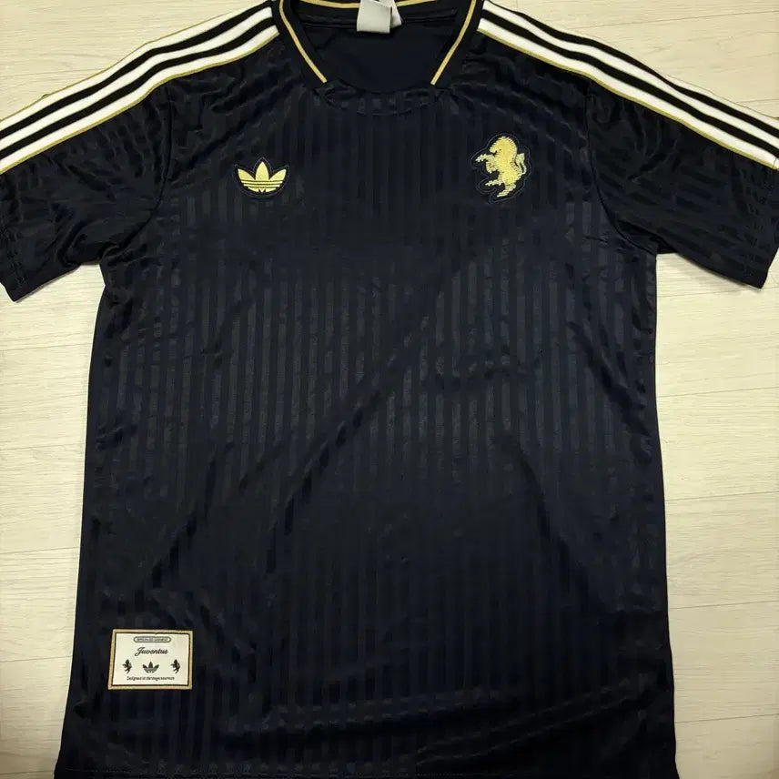 [BUNJANG] Adidas Juventus Terrace Icon Jersey 24/25 / 24/25 아디다스 유벤투스 테라스 아이콘 져지