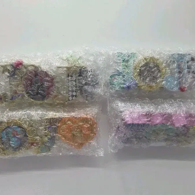 [BUNJANG] JoJo's Bizarre Adventure Part 1-4 Emblem Set (Sealed) / 죠죠 H상 엠블럼 (1-4부 일괄,미개봉)