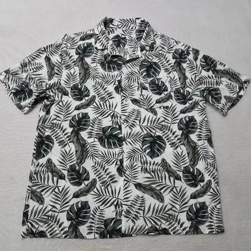 [BUNJANG] Hawaiian Leaf Pattern Short Sleeve Shirt / 하와이안 셔츠 잎사귀 패턴 반팔 110
