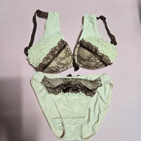 [BUNJANG] Women's Lingerie Set - Ivory with Brown Lace and Frill Detail / 여성속옷