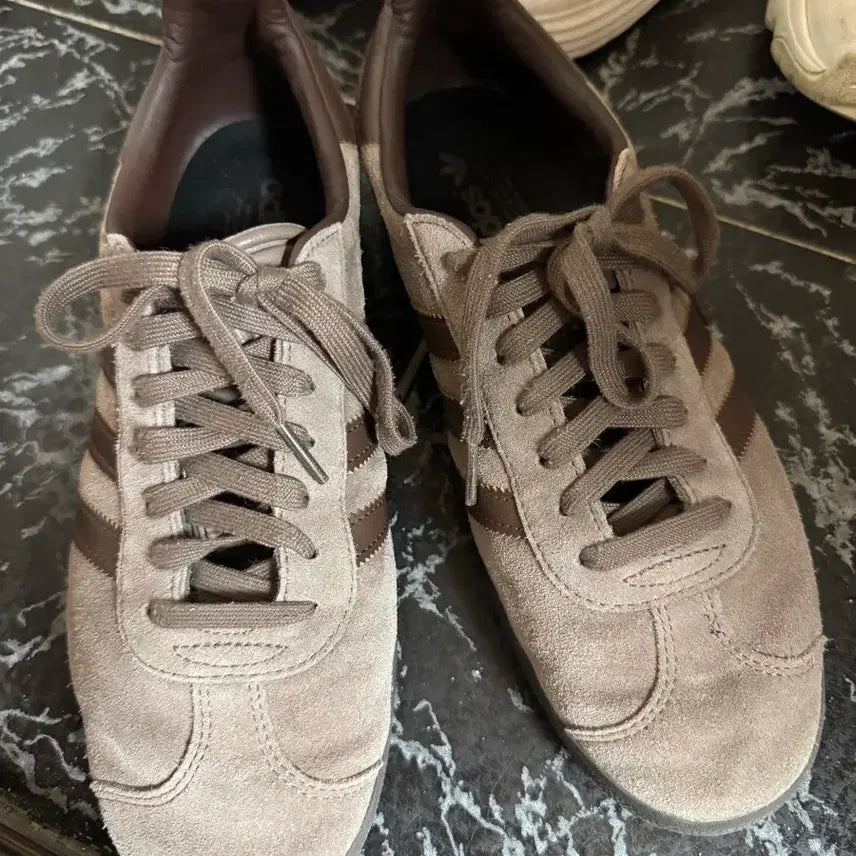 [BUNJANG] Adidas Gazelle Earth Strata Brown Black / 아디다스 가젤 어스 스트라타 브라운 검 275
