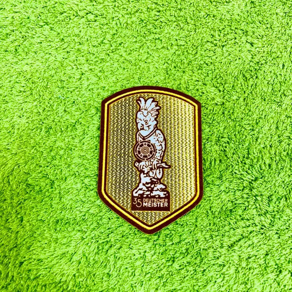 [BUNJANG] Bayern Munich 2025-26 League Champions 'Cockatoo' Commemorative Patch / 25-26 바이에른 뮌헨 리그 35회 우승 앵무새 코카투 기념 패치