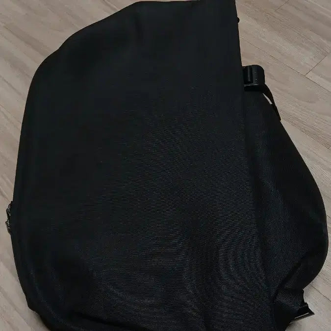 [BUNJANG] Cote&Ciel Backpack / 코테시엘 백팩 앞면 일부스크래치 사용감적음 꼬떼씨엘