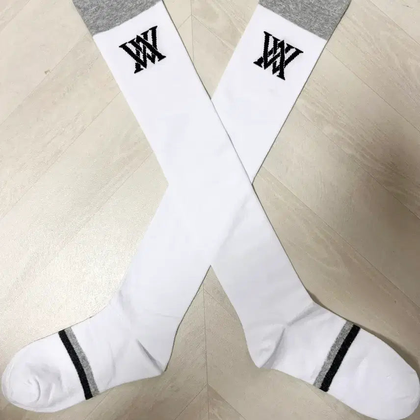 [BUNJANG] Anue Golf Knee Socks White / 어뉴 골프 니삭스 화이트