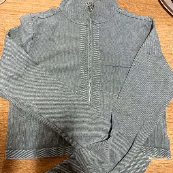 [BUNJANG] Verysh All Tension Crop Zip-Up Misty Green M / 베리쉬 올텐션 크롭 집업 미스티그린 M 팝니다