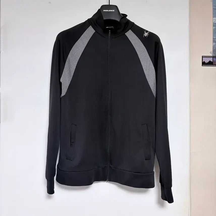[BUNJANG] Spider Track Top Black / 스파이더 트랙탑 검정색