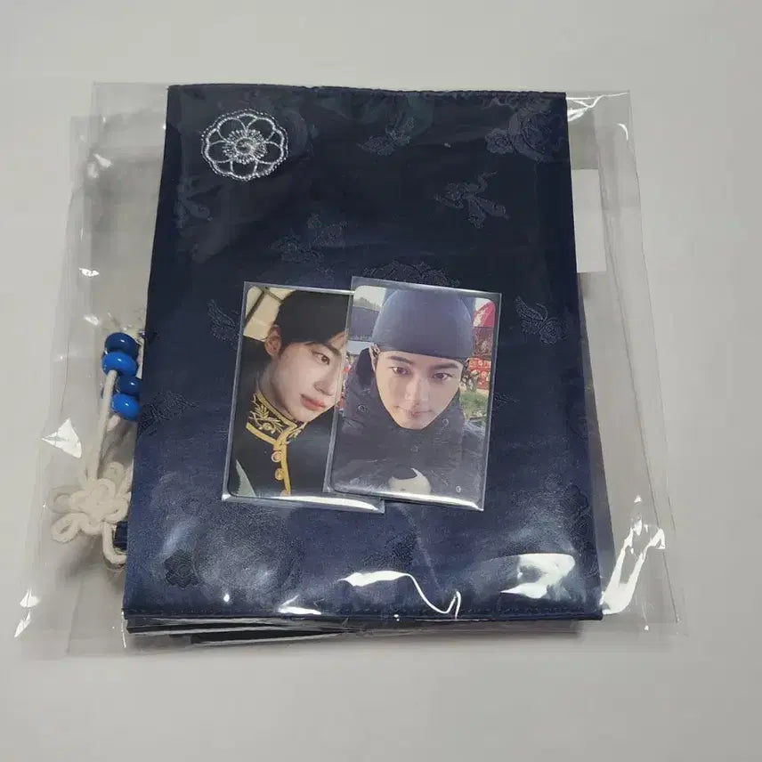 [BUNJANG] Byeon Woo Seok 21st Century Grand Prince's Wife Book Cover Photocard / 변우석 21세기대군부인이안대군 북커버 포카