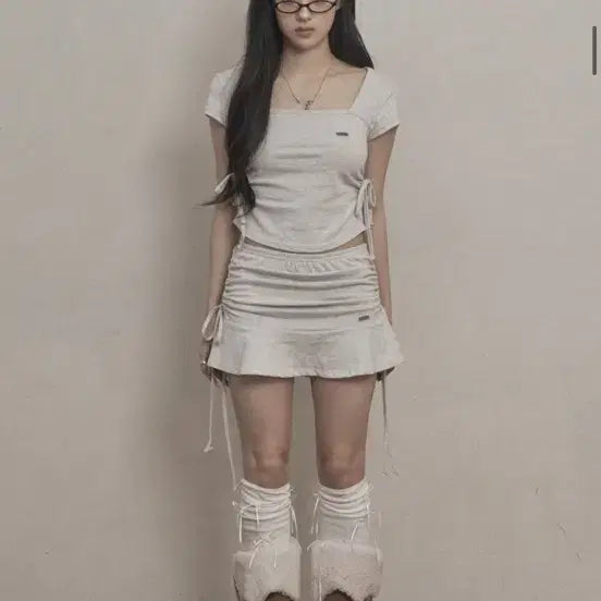 [BUNJANG] Khaki Point Ribbon Shirring Skirt T-shirt Set / 카키포인트 리본 셔링 스커트 티셔츠 셋업 세트