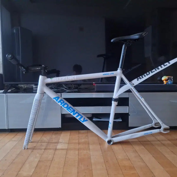[BUNJANG] Ardently Arena Light M Size Carbon Fiber Bicycle / 아르덴틀리 아레나 라이트 반차 판매