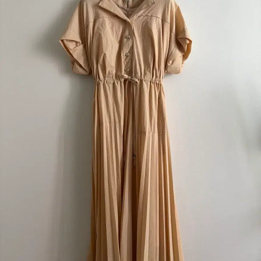 [BUNJANG] MICHAA Semi-Pleats Dress / 미샤 바스락 소재 세미 플리츠 원피스