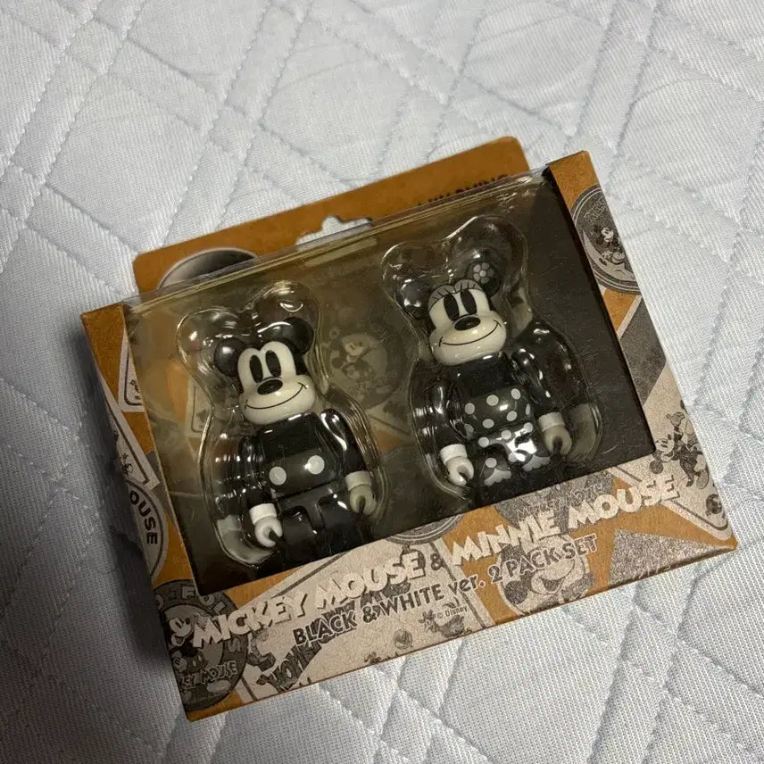 [BUNJANG] Mickey Mouse Black & White Bearbrick 100% Set / 흑백 미키마우스 베어브릭 100% 세트