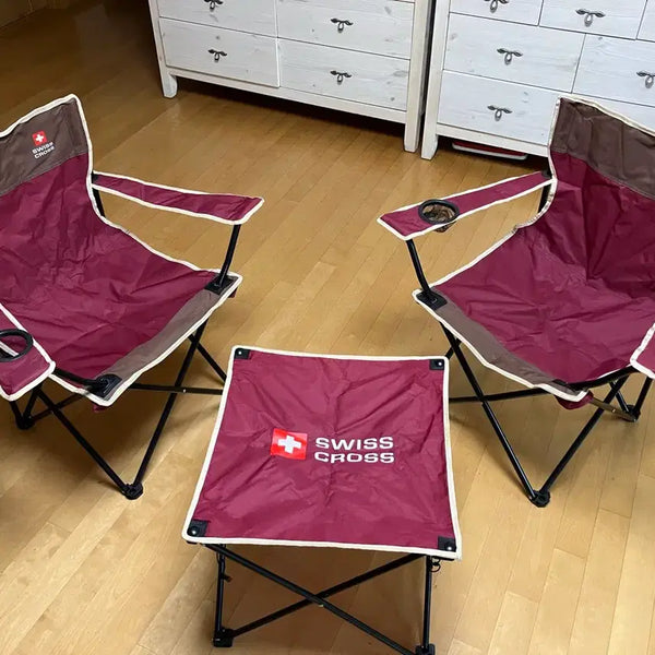 [BUNJANG] Camping Chairs (2) and Portable Table Set / 캠핑용의자 2개와 간이테이블 세트.  상태 좋습니다.