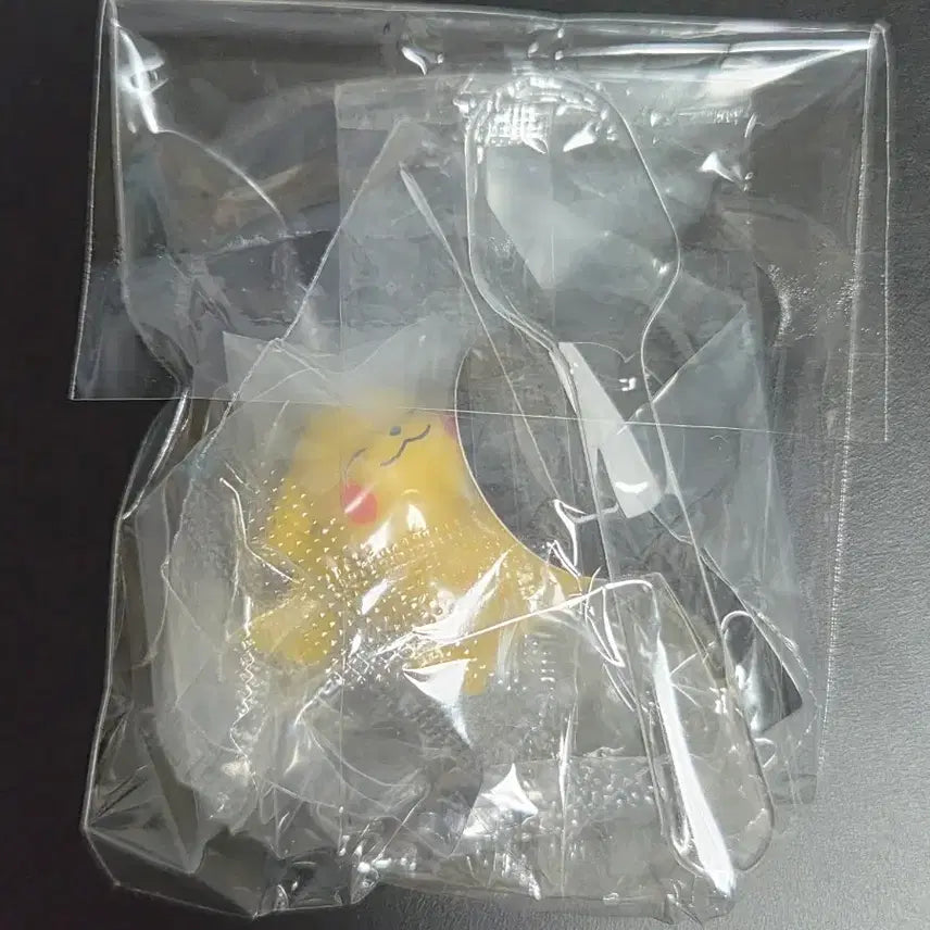 [BUNJANG] Pokemon Pikachu Ice Figure / 포켓몬스터 아이스 피규어 피카츄