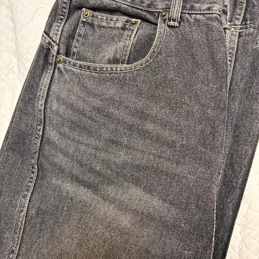[BUNJANG] EQL London Underground Oil Washed Denim Jeans / EQL 런던언더그라운드 오일 워시드 데님 진