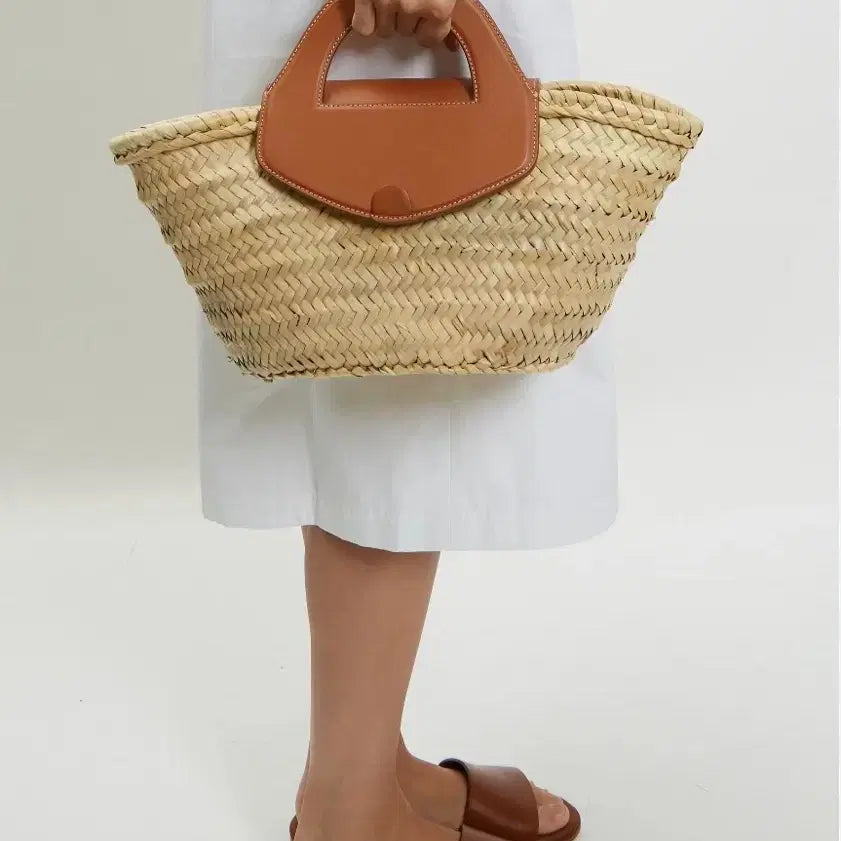 [BUNJANG] HEIRLOOM Rattan Leather Bucket Bag / 헤레우 정가66만 라탄 가죽 가방 버킷백 로에베 마르니 산드로 타임 마쥬