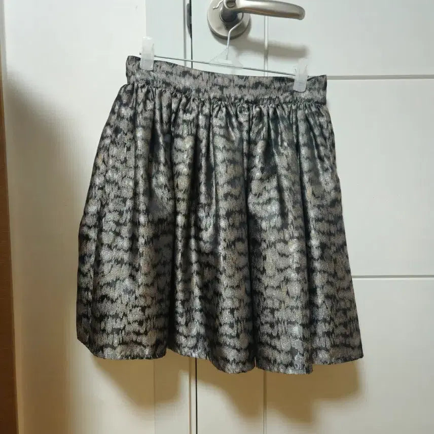 [BUNJANG] PRIMADONNA x BEAKER Jacquard Pattern Mini Skirt / 프리마돈나 x 비이커 자카드 패턴 스커트