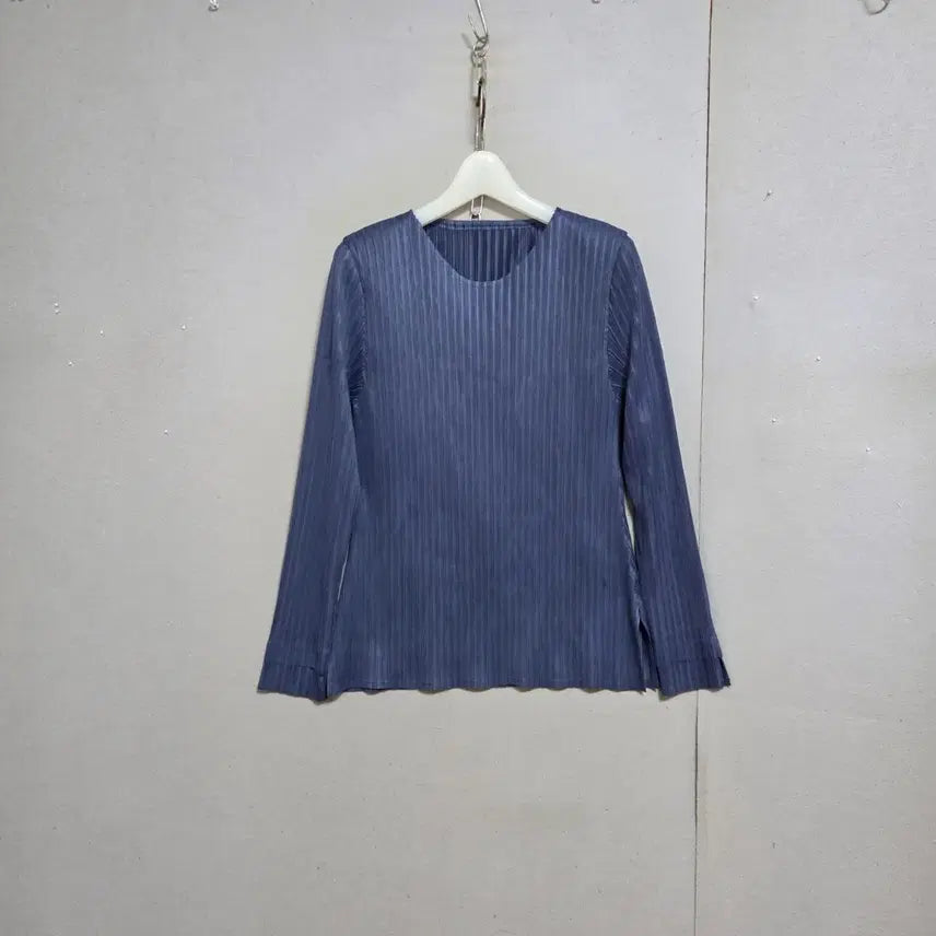 [BUNJANG] Pleats Me Cobalt Blue T-Shirt Size F / 플리츠미 코발트블루 티셔츠 F   n7210