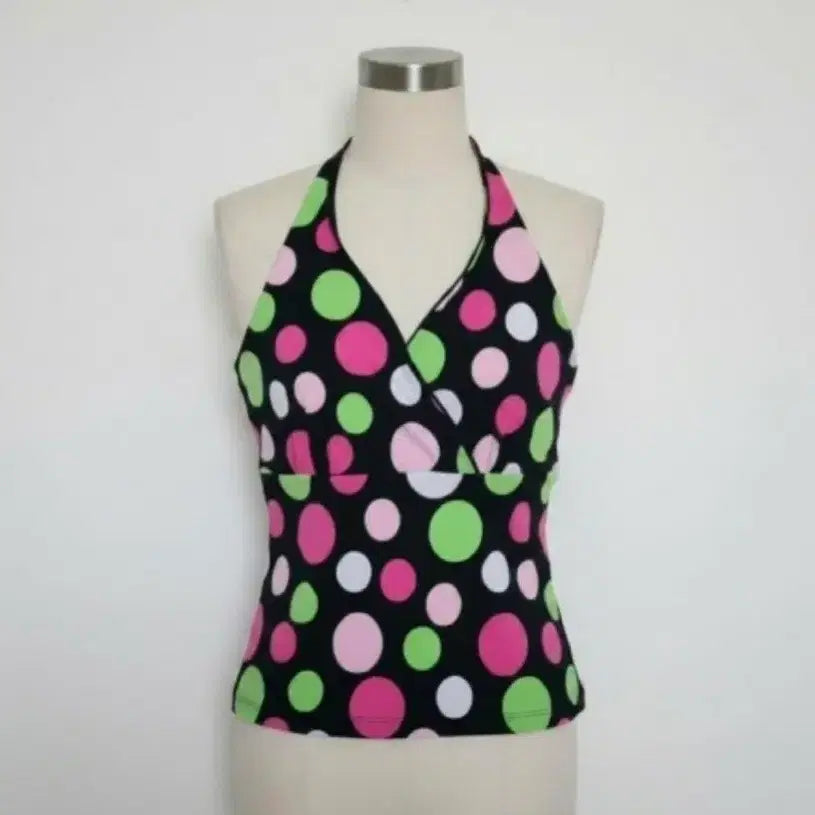 [BUNJANG] Women's Sleeveless Cropped Top - Size 44-55 / 44~55 새상품 나시 티셔츠 민소매 반팔티 크롭티 크롭탑 크롭 새제품