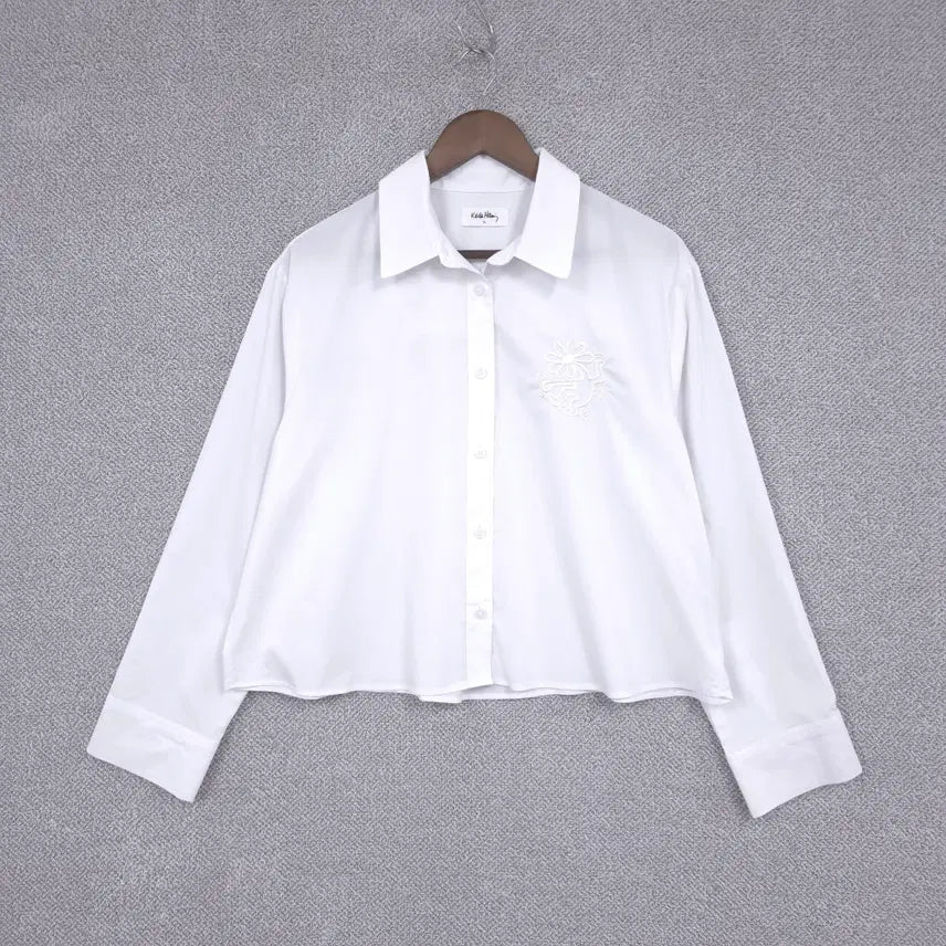 [BUNJANG] KISS 25SS Summer White Embroidered Cropped Loose Fit Shirt / 키스해링 25SS 여성 썸머 화이트 크롭 자수 루즈핏 셔츠 88