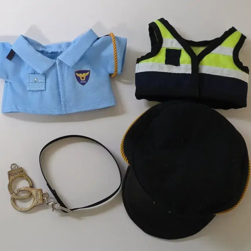 [BUNJANG] Bishow 10cm Police Classic Set Doll Clothes / 비투샵 경찰 인형옷 솜옷 클래식 세트 10cm 10깅