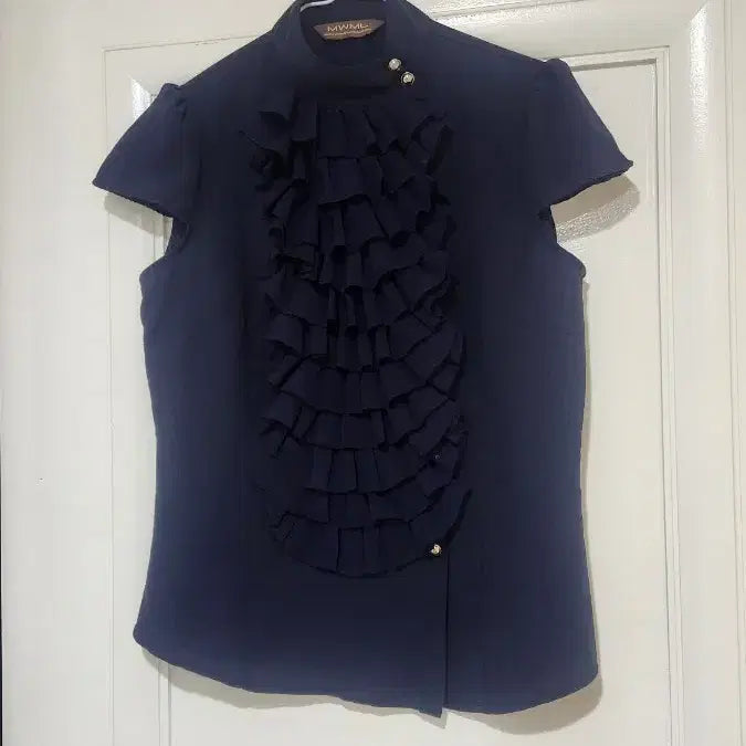 [BUNJANG] MNML Frill Blouse Navy / MNML 프릴 블라우스 네이비