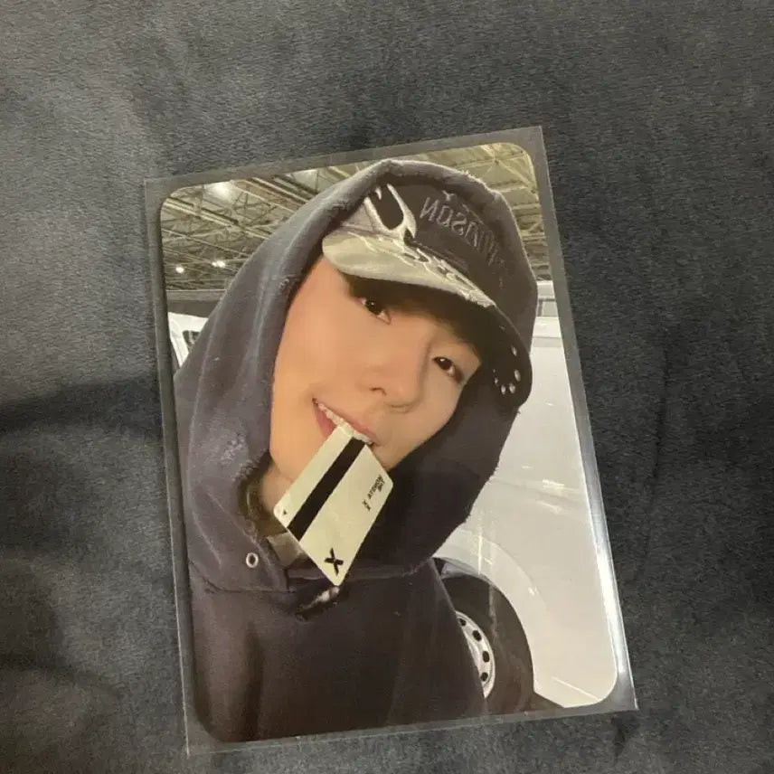 [BUNJANG] MONSTA X Kihyun THE FIRST MINI ALBUM 'THE 1ST ALBUM : VERSATILE' Official Music Show Photocard / 몬스타엑스 기현 더엑스 공방포카 주차권