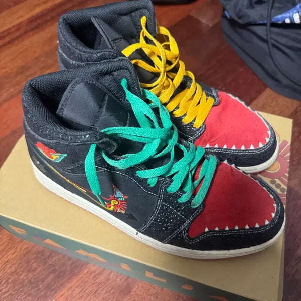 [BUNJANG] Nike Air Jordan 1 Mid SE Siempre Familia Sneakers / 나이키 에어조던 1 미드 se 시엠프레 파밀리아 280