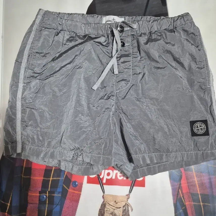 [BUNJANG] Stone Island Nylon Shorts Grey / 스톤아일랜드 나일론 반바지 그레이