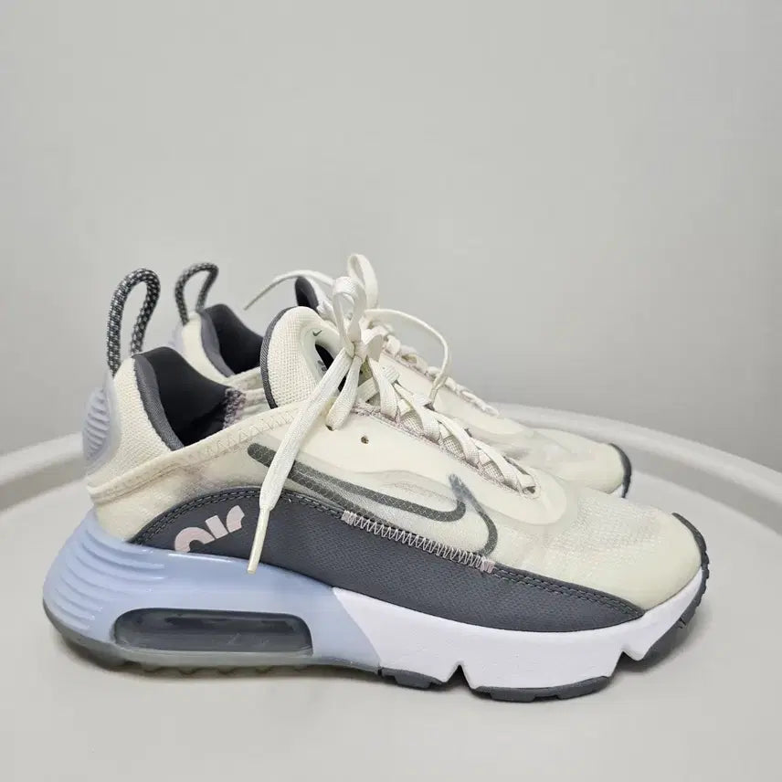 [BUNJANG] Nike Air Max 2090 White Grey Sneakers (225) / 225나이키 에어맥스 2090 화이트 그레이   -1216