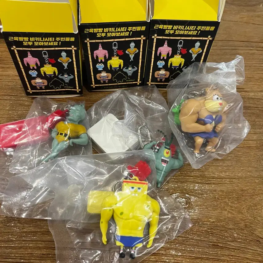 [BUNJANG] SpongeBob Muscle Figure Keychain / 스폰지밥 근육 피규어 열쇠고리