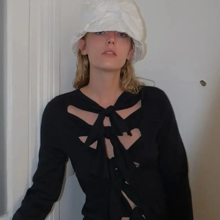 [BUNJANG] Awesome Needs Wavy Lampshade Hat Ribbon White / (미착용새상품) 어썸니즈 웨이비 램프쉐이드 햇 리본 화이트