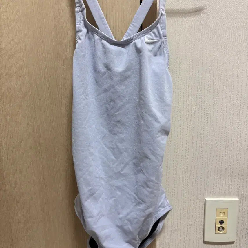 [BUNJANG] Nike Swim Wmns Answer Solid Fastback Low-Cut One-Piece Swimsuit - Oxygen Purple / 나이키스윔 수영복 앤서 솔리드 패스트백 자수 앤 로우컷 옥시즌 퍼플 NE