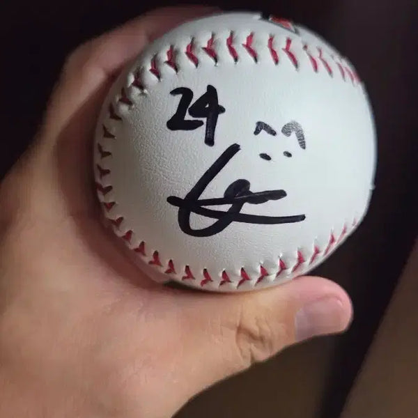 [BUNJANG] Kia Tigers Ko Ga-bin Autographed Cheerleader Baseball / 고가빈 치어리더 싸인볼