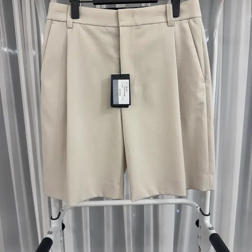 [BUNJANG] System Homme One-Tuck Half Pants Shorts Beige Size 30 New / 시스템옴므 원턱 하프 팬츠 쇼츠 반바지 30사이즈 새상품 팝니다