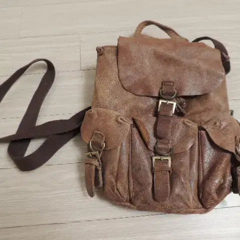 [BUNJANG] Three-Pocket Leather Backpack / 너무너무 귀엽고 예쁜 쓰리포켓 가죽 백팩
