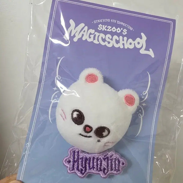 [BUNJANG] Stray Kids Hyunjin Genielet Magic School Badge Set / 스키주 뱃지 세트 지니렛 매직스쿨 뱃지