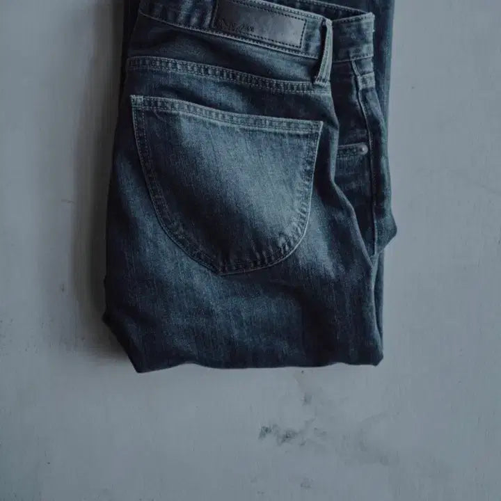 [BUNJANG] Monofrive Textured Denim Pants Mid Blue / [1] 모노프리베 텍스쳐드 데님 팬츠 미드 블루