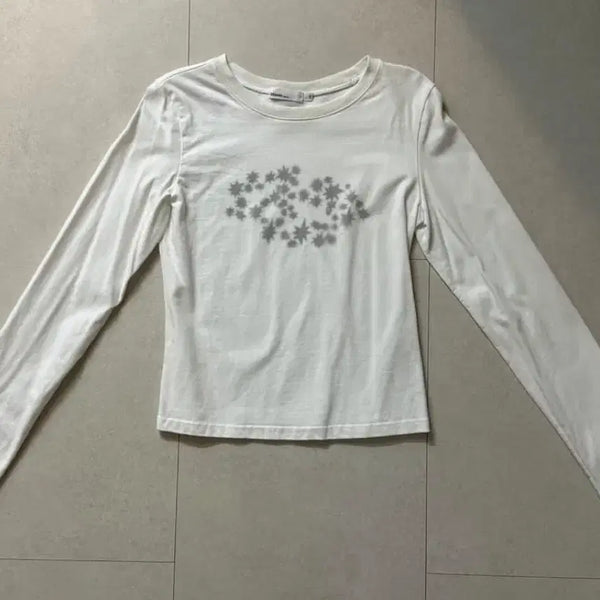 [BUNJANG] Miseki Seoul Star Long Sleeve White / 미세키서울 스타 롱슬리브 화이트
