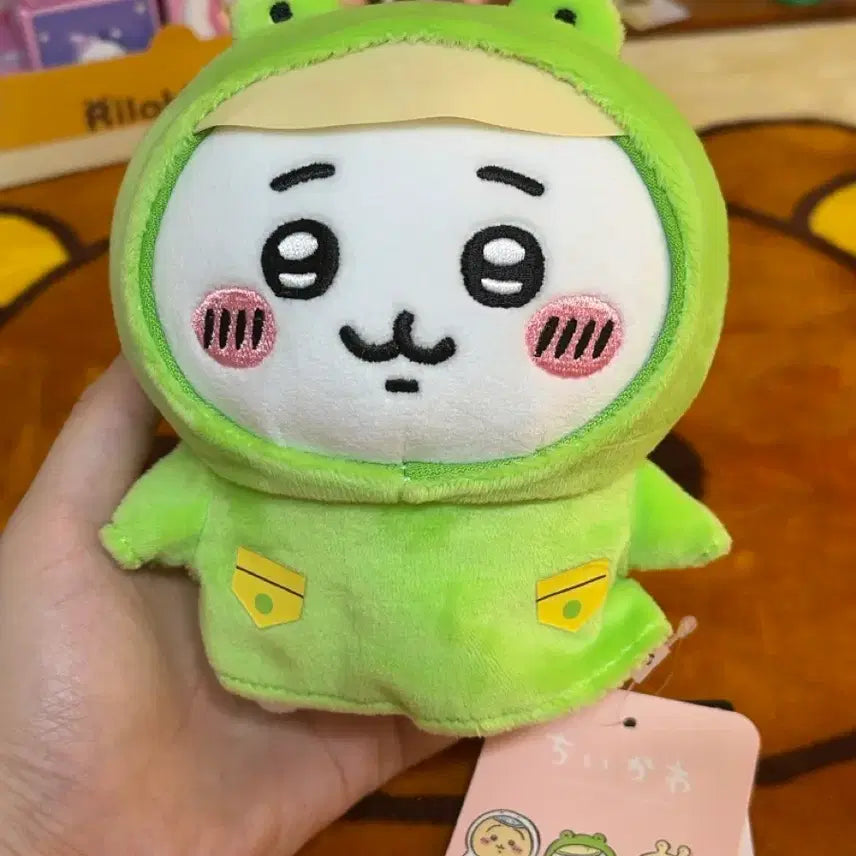 [BUNJANG] Cheekawa Frog Raincoat Plush Doll (with tag) / 먼작귀 치이카와 개구리 우비 인형 누이사이즈 (택o) / 새상품