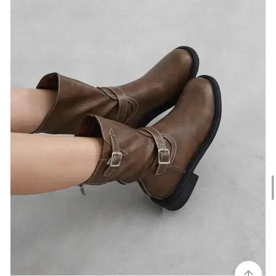 [BUNJANG] The Lady Suede Stitch Shirring Mid Boots Brown / 더레이디 버클 포인트 빈티지 스티치 내추럴 셔링 미들부츠 L-12002