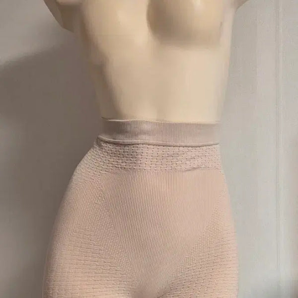 [BUNJANG] Women's Hip-Up Corrective Leggings (Beige, Free Size) / 중고 여성 팬티 보정속옷 힙업 레깅스 프리 713