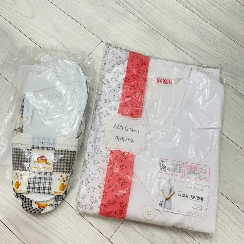 [BUNJANG] Professional Medical Gown (Size 66) / 국가자격증 가운 의사가운 66 새제품