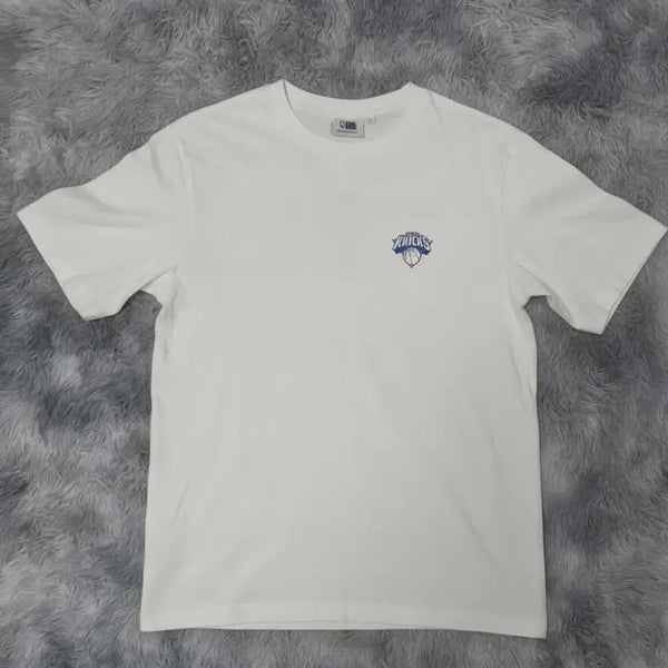 [BUNJANG] New York Knicks Short Sleeve T-Shirt White L / 뉴욕 닉스 반팔 티셔츠 화이트 L사이즈