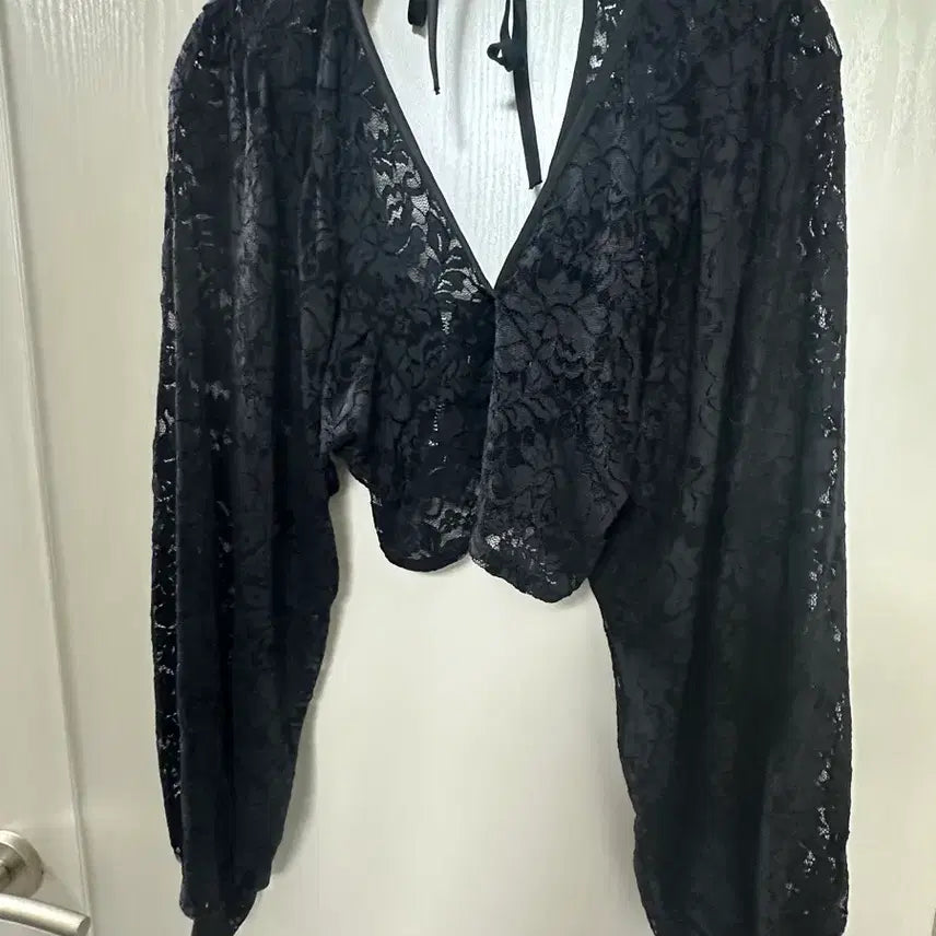[BUNJANG] Puff Sleeve Blouse / 소매퍼프 블라우스 새상품