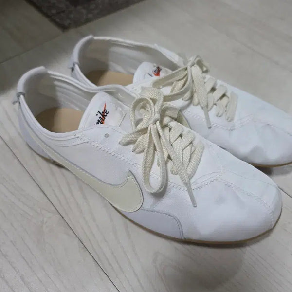 [BUNJANG] Nike Air Max Wmns Summit White / 나이키 문슈 OG 서밋 화이트 W265mm