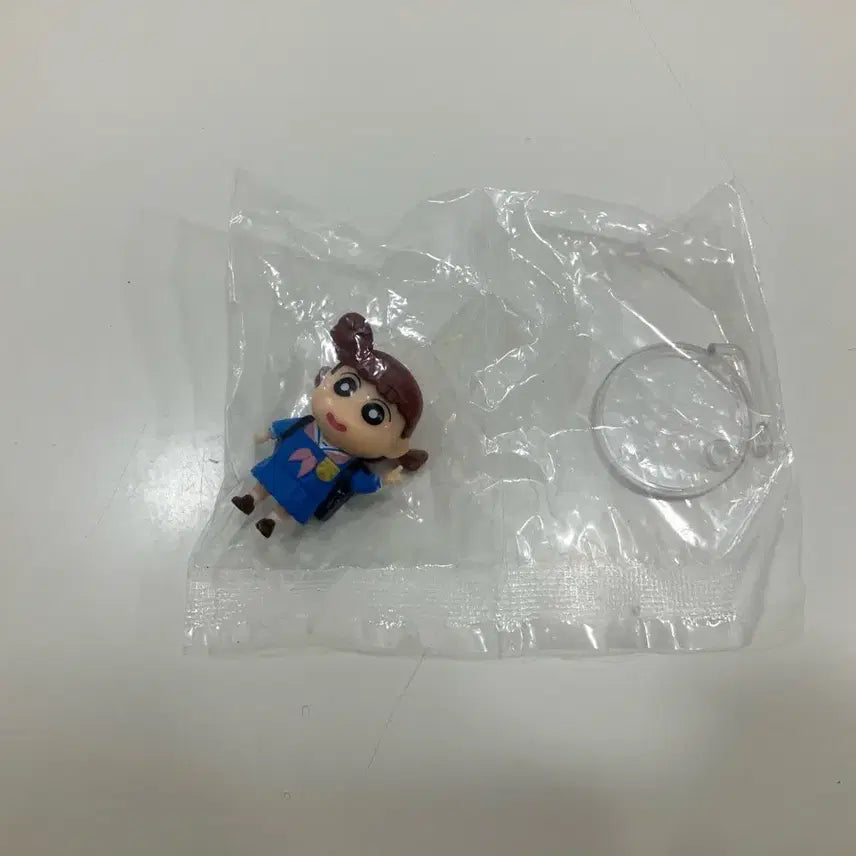 [BUNJANG] Crayon Shin-chan Cheonha Tteoknip School Yuri Figure Gacha / 짱구는 못말려 천하 떡잎학교 유리 피규어 가챠