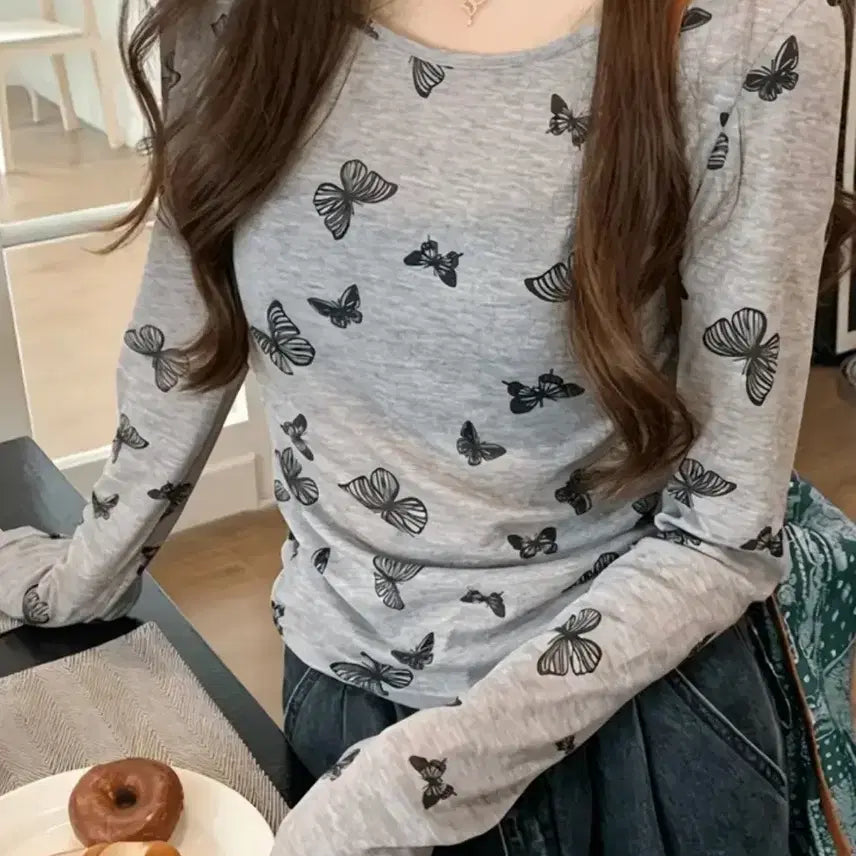 [BUNJANG] Butterfly Print Long Sleeve T-Shirt - Grey / 나비 프린트 긴팔 티셔츠 그레이