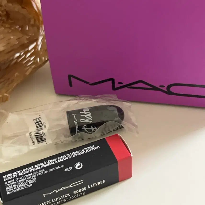 [BUNJANG] MAC Retro Matte Lipstick Relentlessly Red (Shade 706) / 맥 레트로 매트 립스틱 706 릴렌트리슬리레드 새상품
