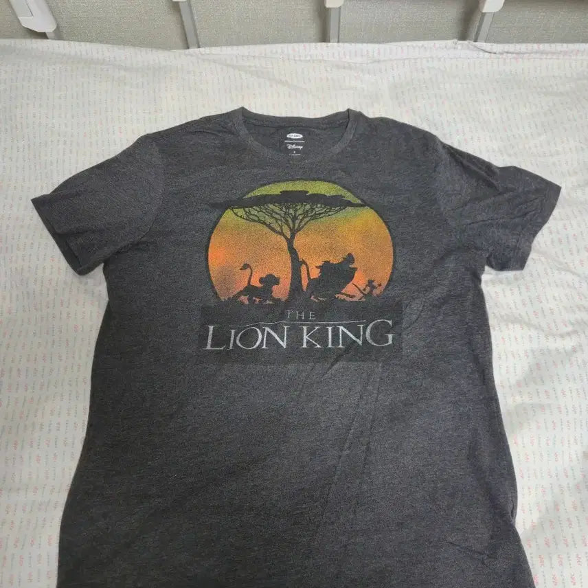 [BUNJANG] Disney The Lion King Silhouette Short Sleeve T-Shirt / 디즈니 라이온킹 반팔 티셔츠
