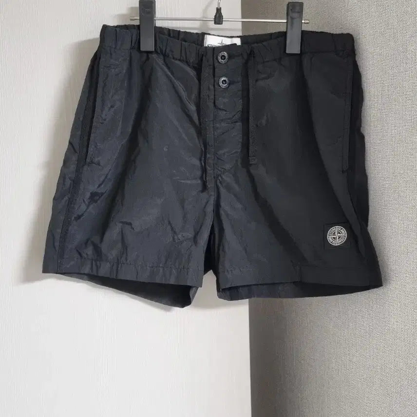[BUNJANG] Stone Island Nylon Metal Shorts Black / 스톤아일랜드 나일론메탈 쇼츠